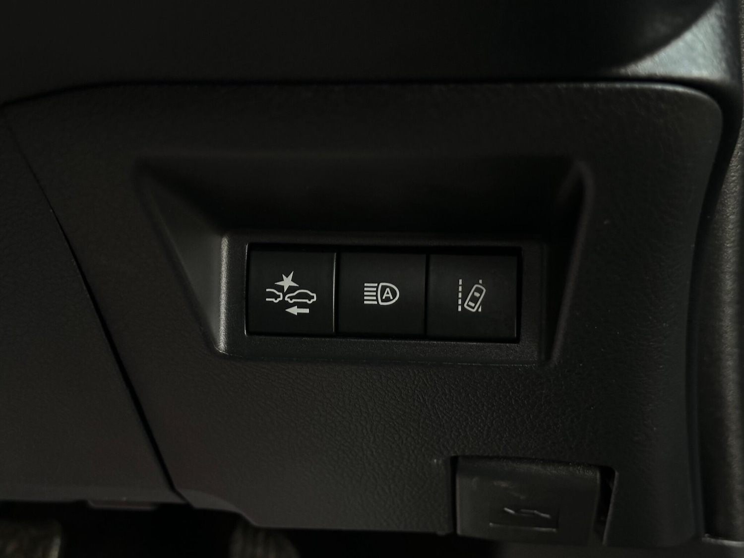 Used Toyota Yaris 2020 for sale - 77253611: Photo 32