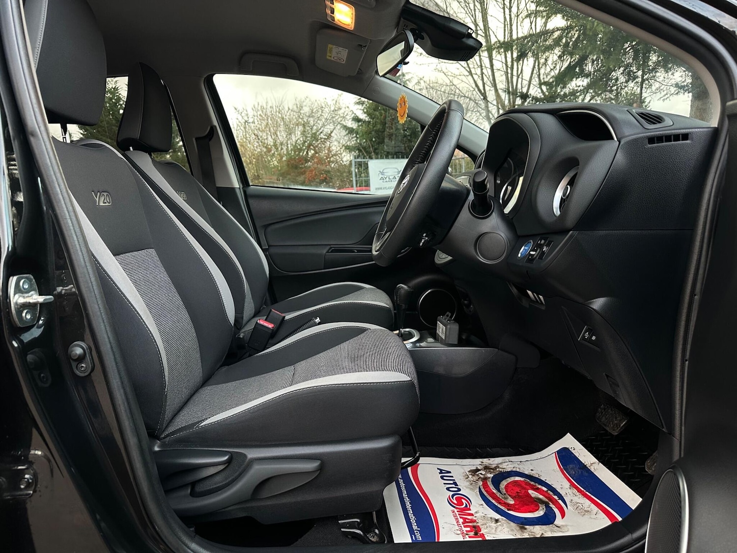 Used Toyota Yaris 2020 for sale - 77253611: Photo 35