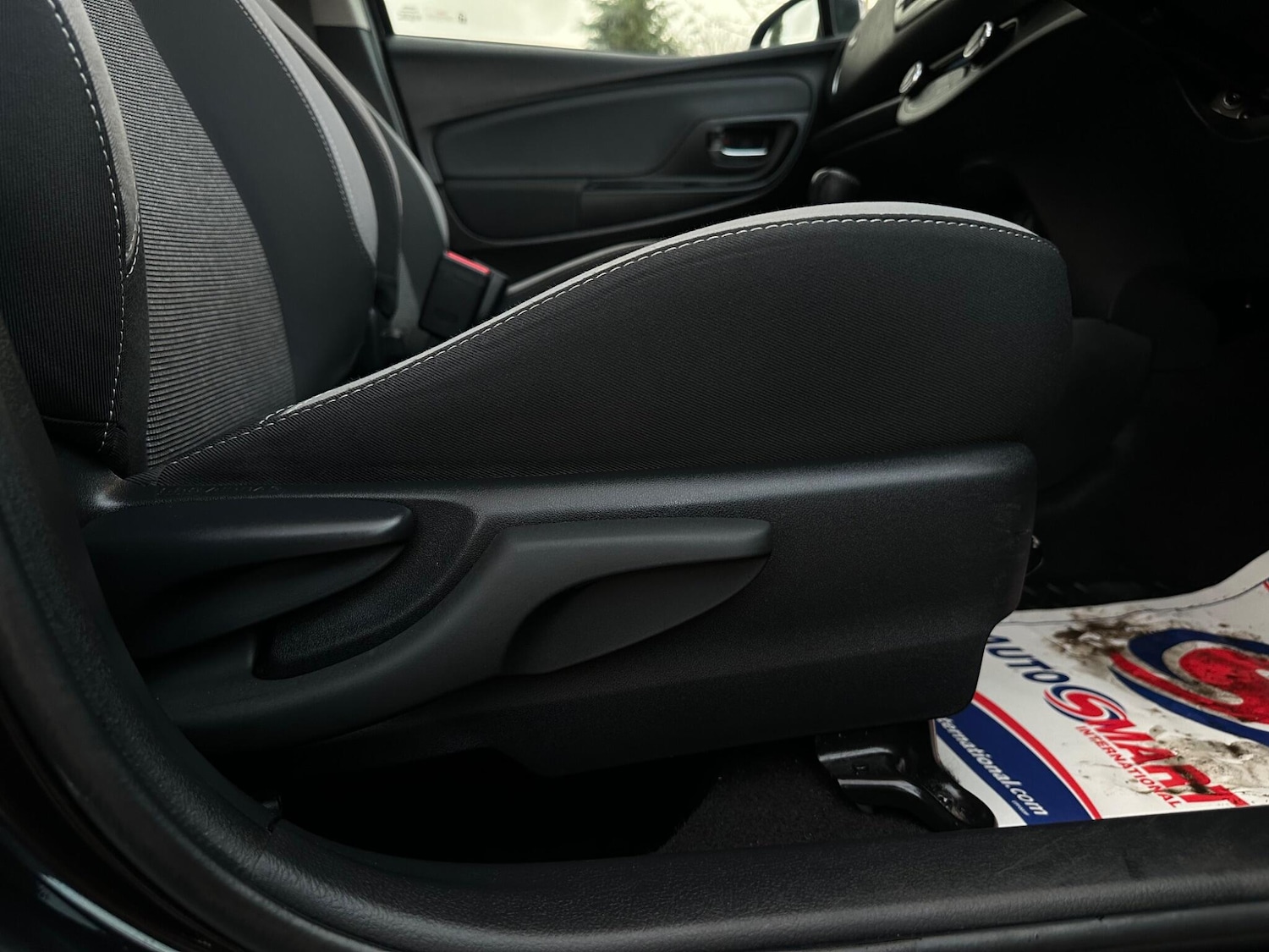 Used Toyota Yaris 2020 for sale - 77253611: Photo 38