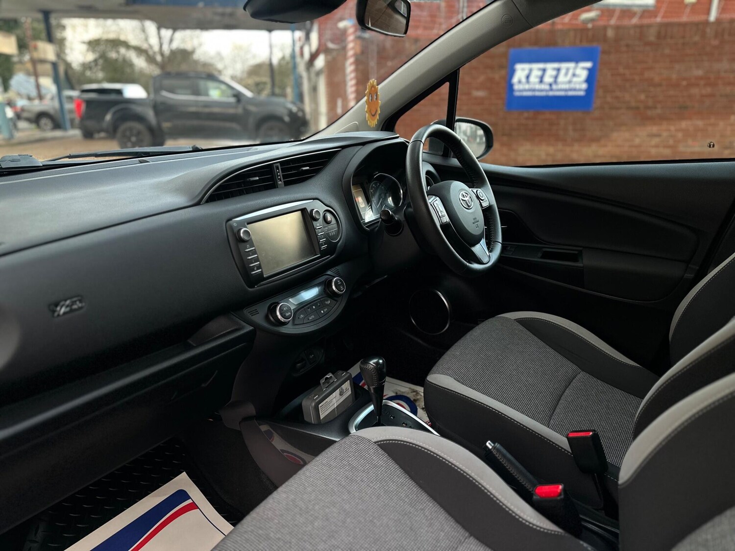 Used Toyota Yaris 2020 for sale - 77253611: Photo 39