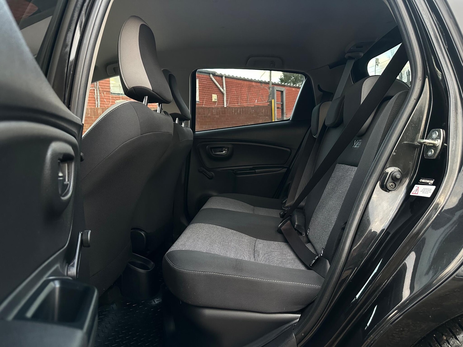 Used Toyota Yaris 2020 for sale - 77253611: Photo 45