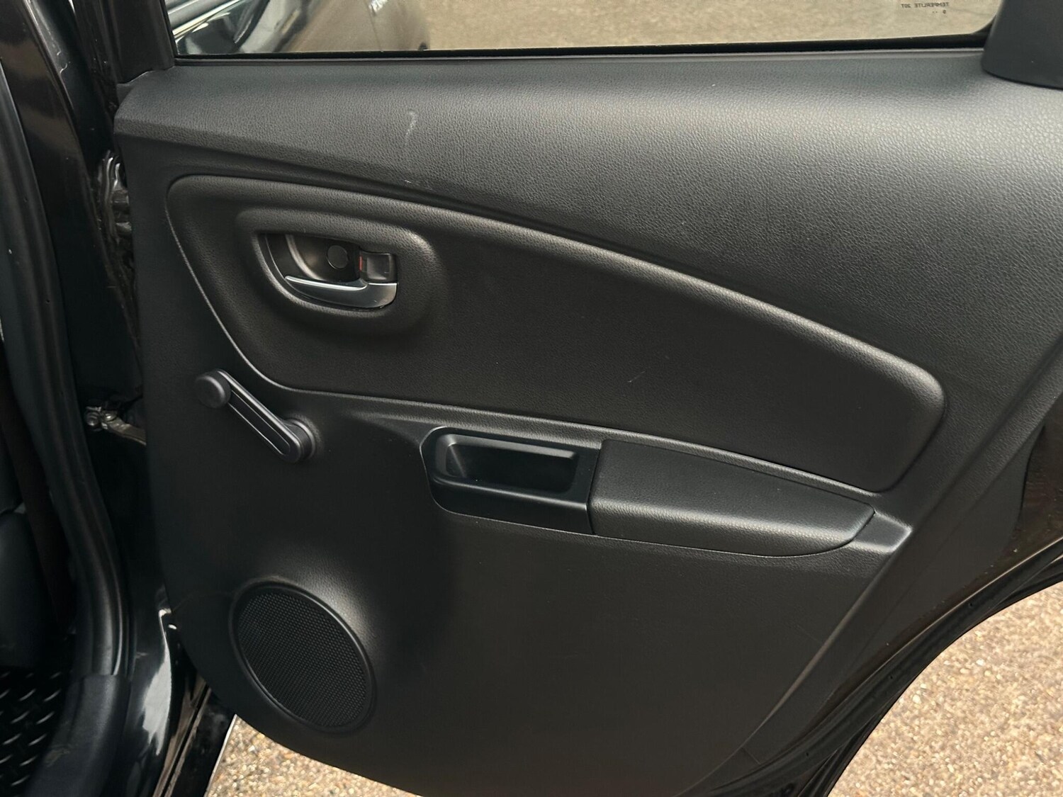 Used Toyota Yaris 2020 for sale - 77253611: Photo 49