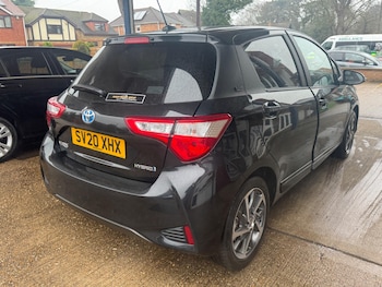 Used Toyota Yaris 2020 for sale - 77253611: Photo