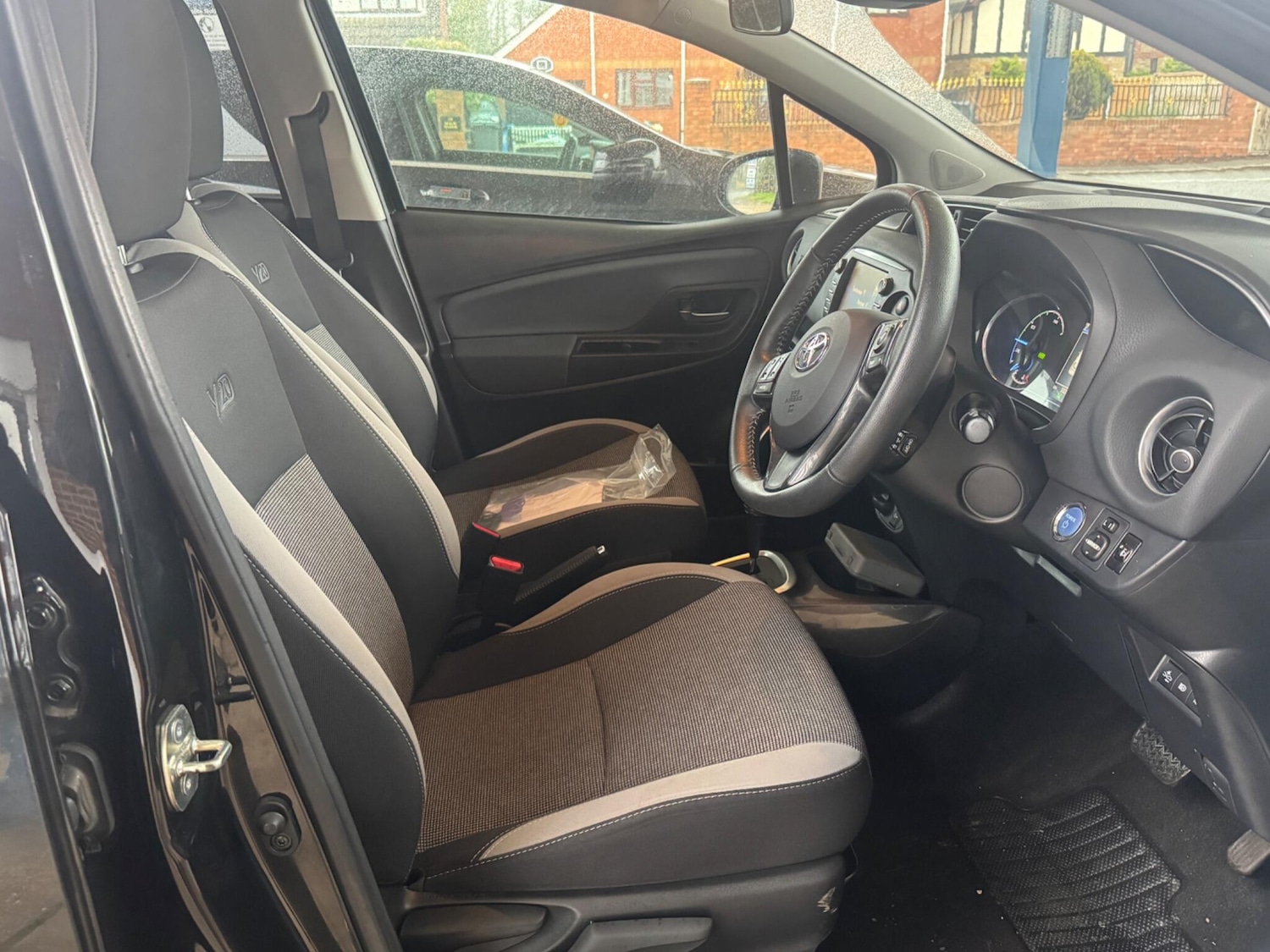 Used Toyota Yaris 2020 for sale - 77253611: Photo 5