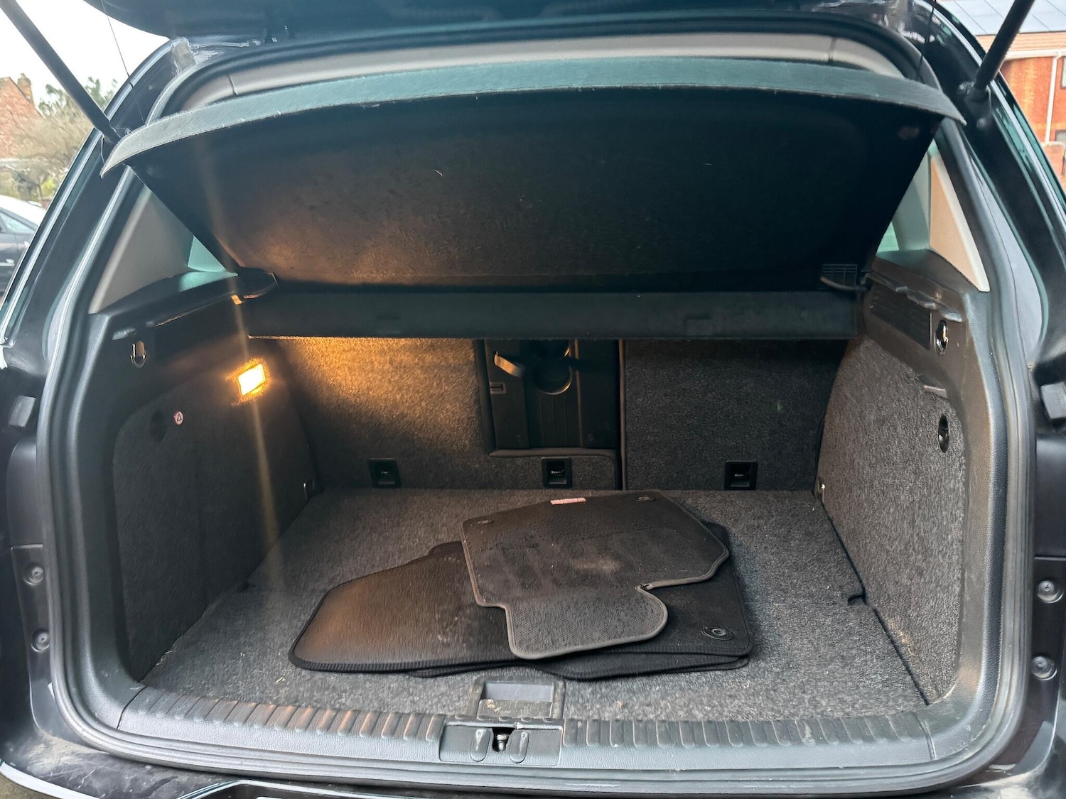 Used Volkswagen Tiguan 2016 for sale - 76742578: Photo 8