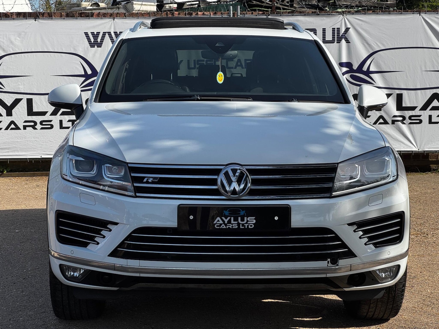 Used Volkswagen Touareg for sale - 78170352: Photo 2