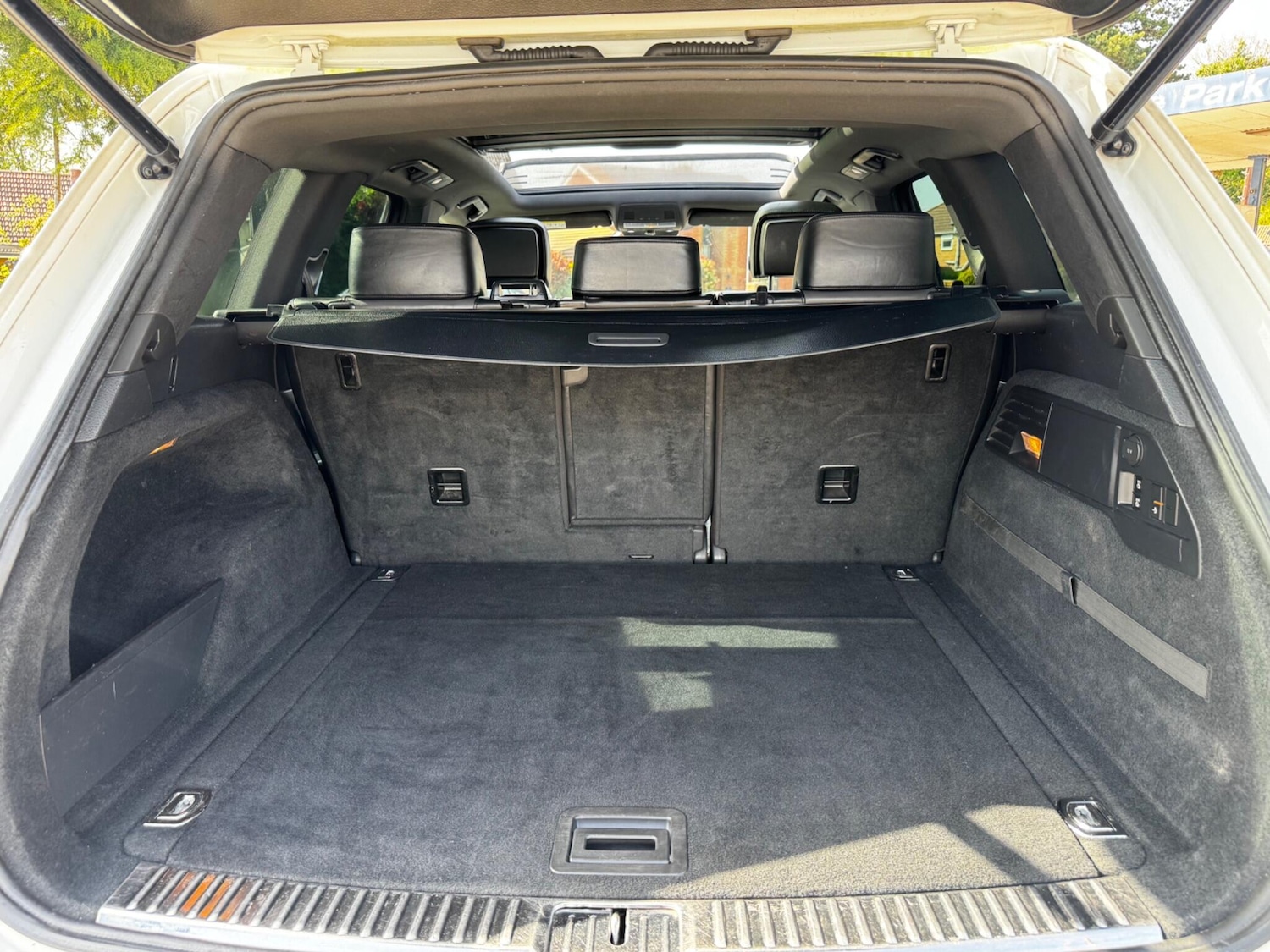 Used Volkswagen Touareg for sale - 78170352: Photo 26