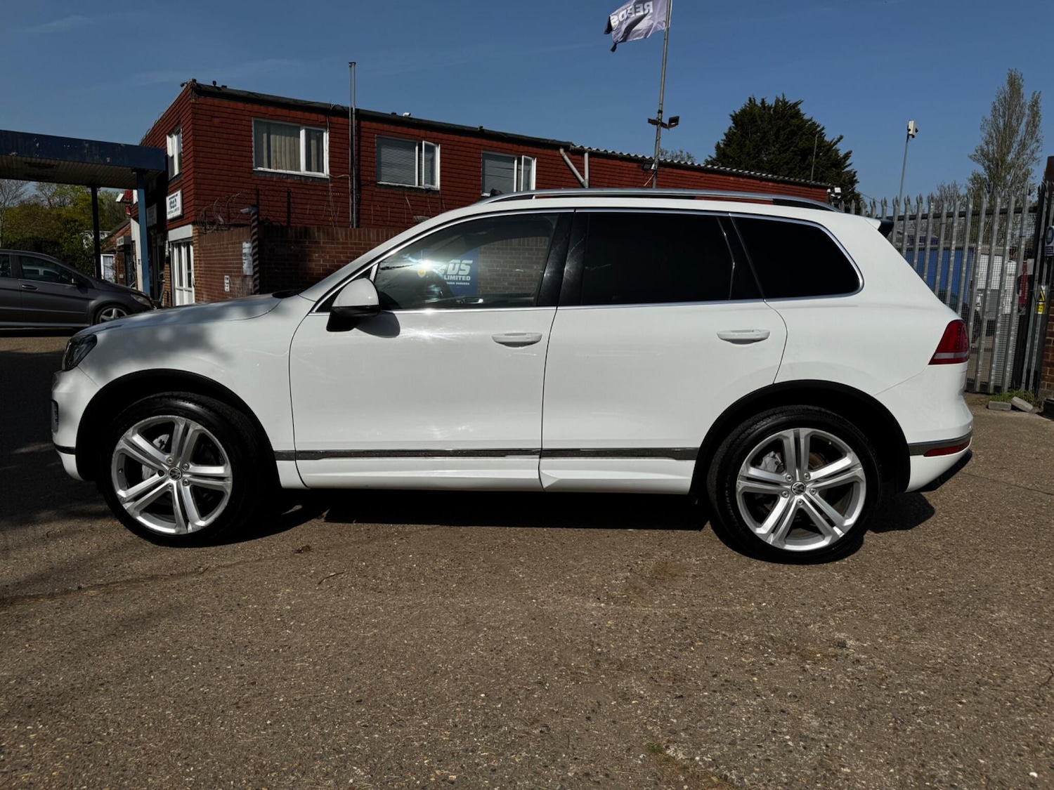 Used Volkswagen Touareg for sale - 78170352: Photo 5