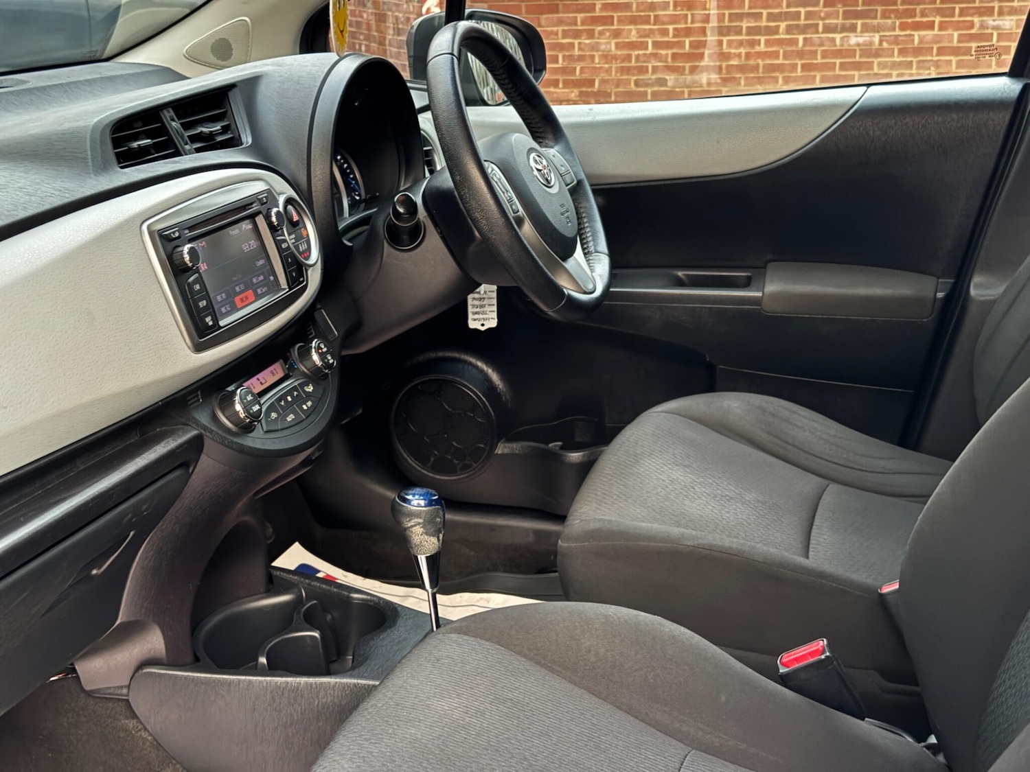 Used Toyota Yaris 2012 for sale - 77203231: Photo 11