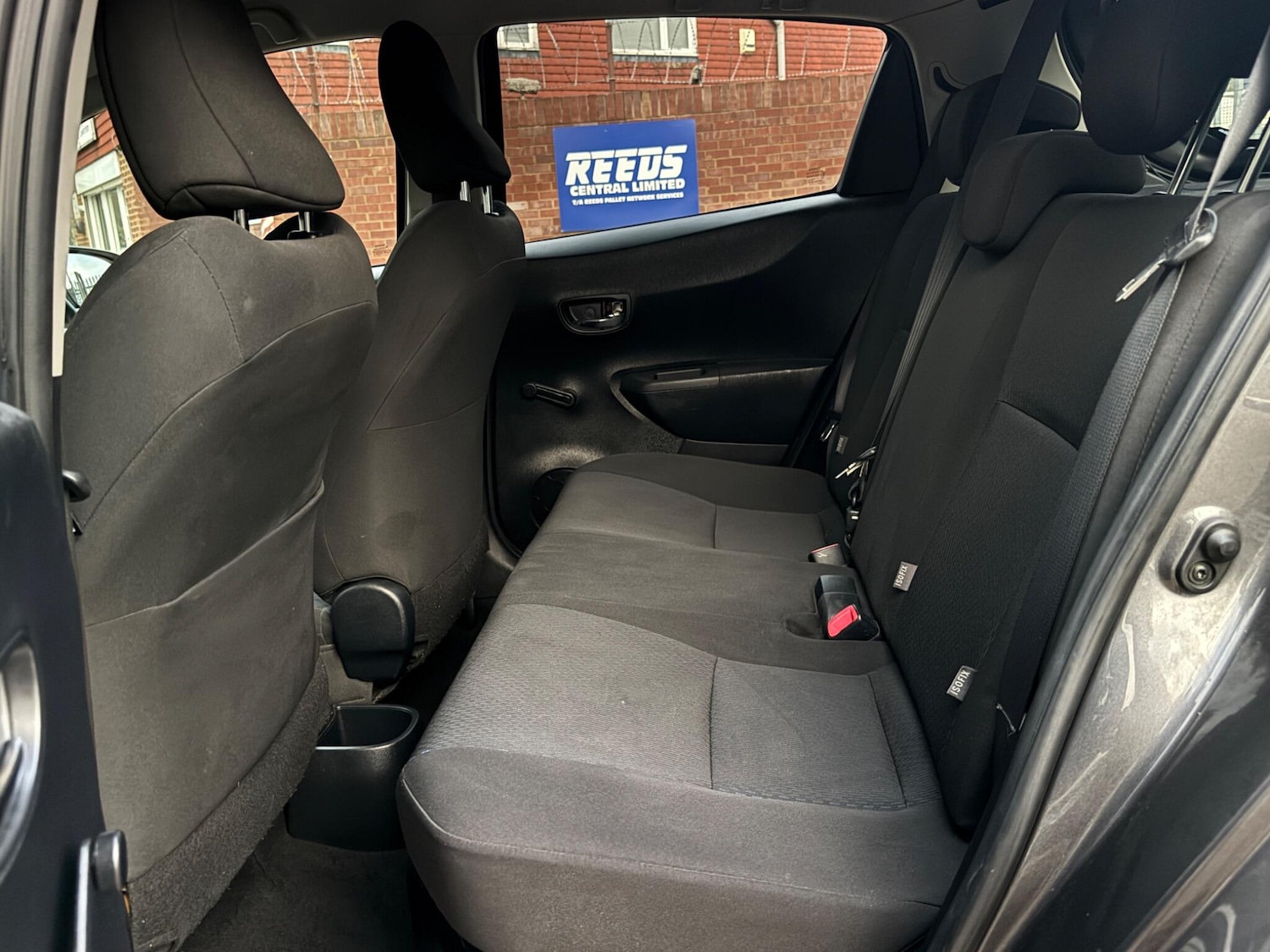 Used Toyota Yaris 2012 for sale - 77203231: Photo 16