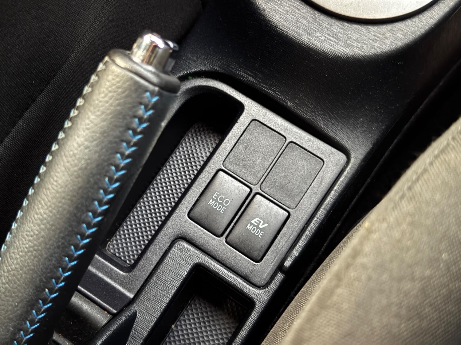 Used Toyota Yaris 2012 for sale - 77203231: Photo 19