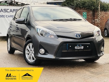 Used Toyota Yaris 2012 for sale - 77203231: Photo
