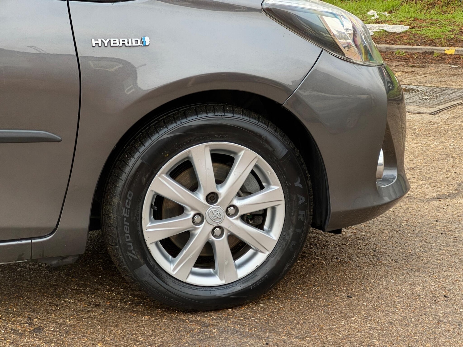 Used Toyota Yaris 2012 for sale - 77203231: Photo 23