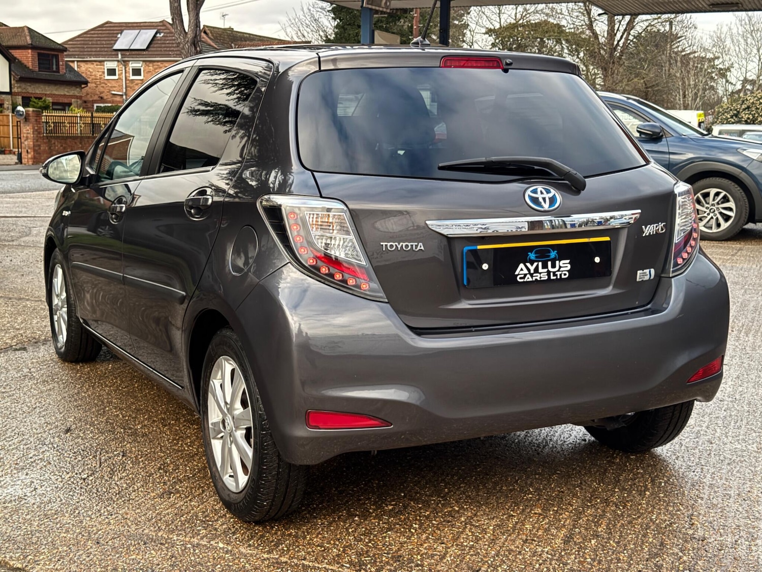 Used Toyota Yaris 2012 for sale - 77203231: Photo 4