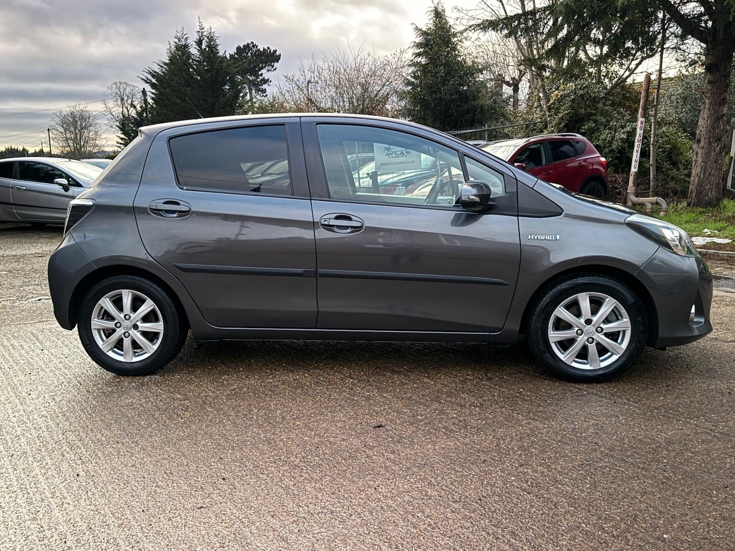 Used Toyota Yaris 2012 for sale - 77203231: Photo 8