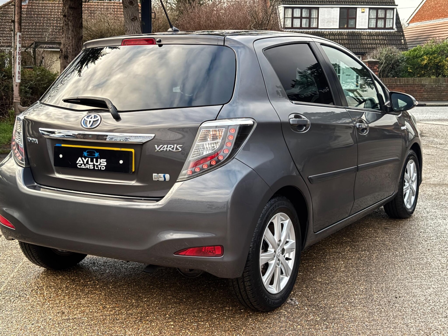 Used Toyota Yaris 2012 for sale - 77203231: Photo 9