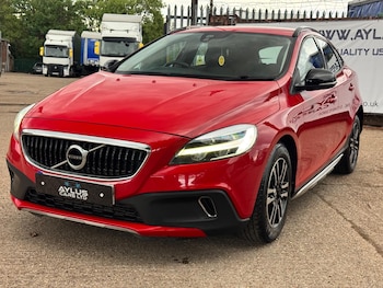 Used Volvo V40 2017 for sale - 78601065: Photo