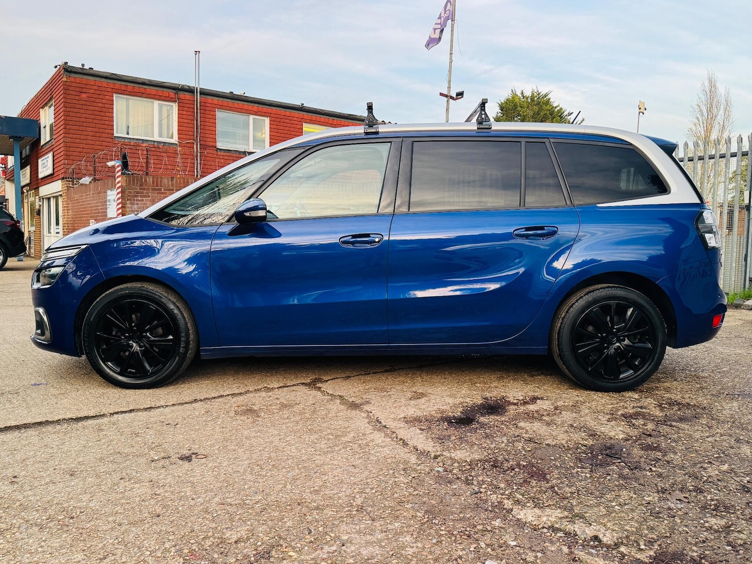 Used Citroen C4 Grand Picasso 2018 for sale - 76992716: Photo 8