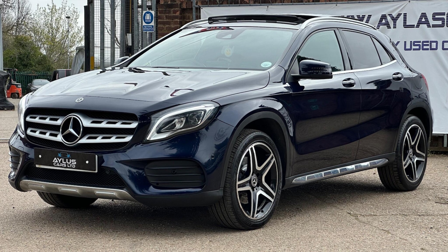 Used Mercedes-Benz GLA 2018 for sale - 78058052: Photo 3