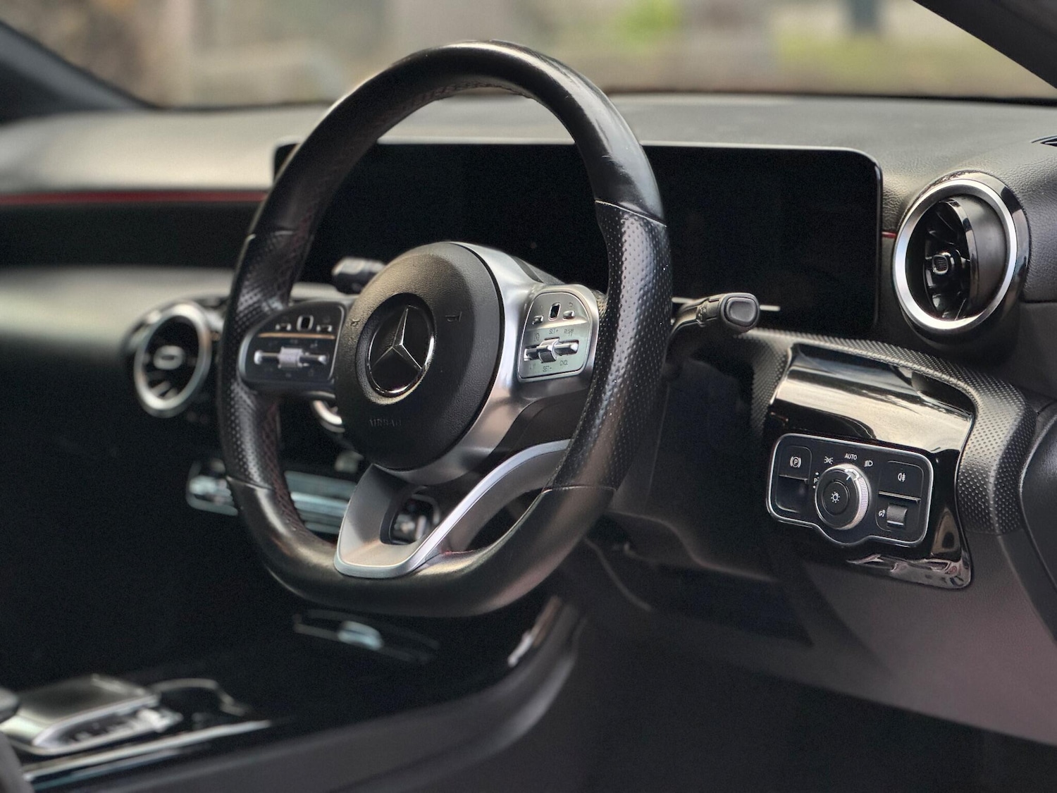 Used Mercedes-Benz A-Class 2018 for sale - 76337648: Photo 9