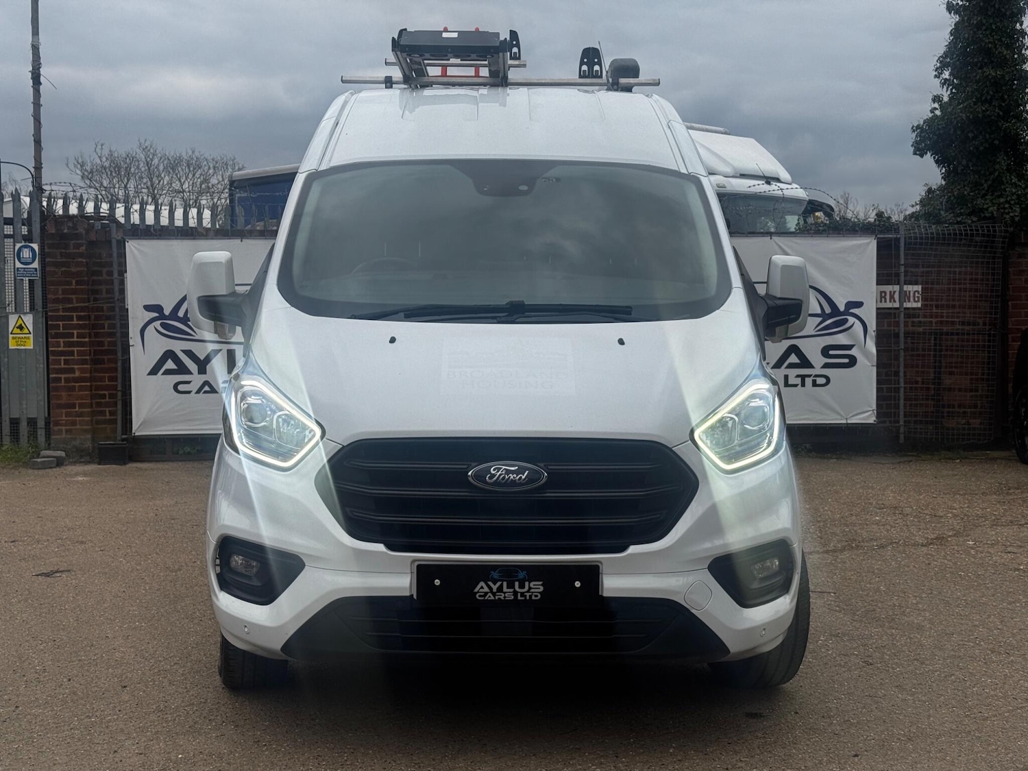 Used Ford Transit Custom 2021 for sale - 78115364: Photo 2