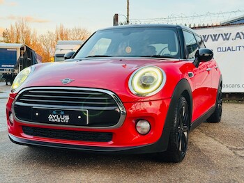 Used MINI Hatch 2018 for sale - 77359137: Photo