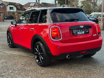 Used MINI Hatch 2018 for sale - 77359137: Photo