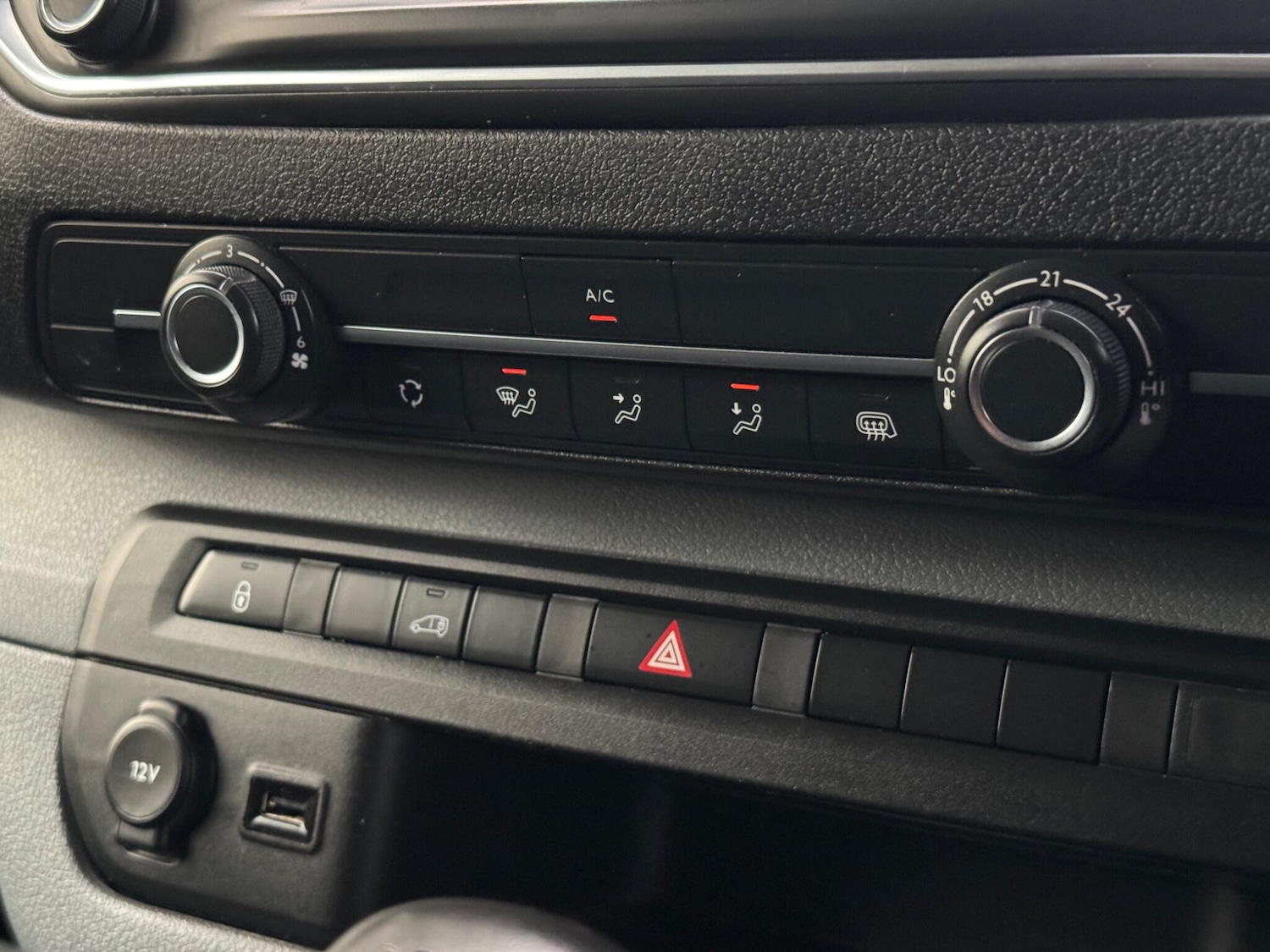 Used Vauxhall Vivaro 2021 for sale - 77331911: Photo 12