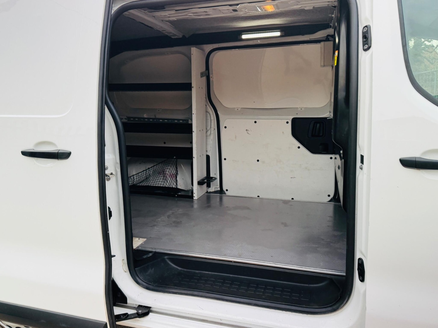 Used Vauxhall Vivaro 2021 for sale - 77331911: Photo 33