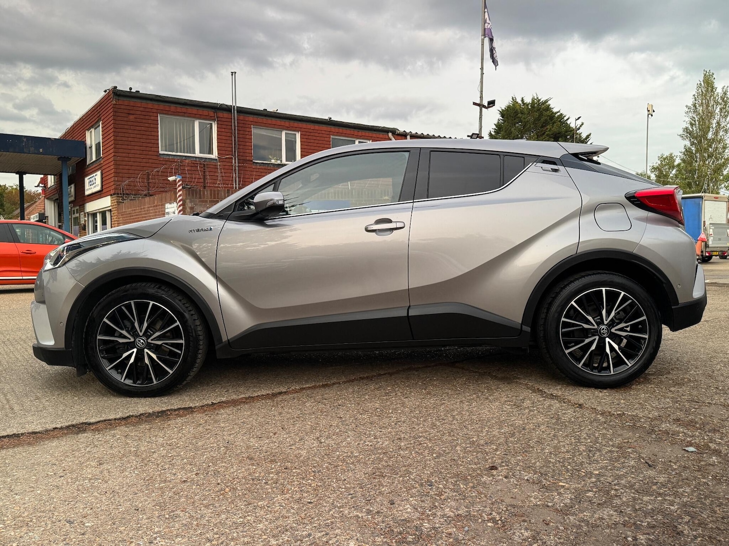 Used Toyota C-HR 2018 for sale - 76094755: Photo 10