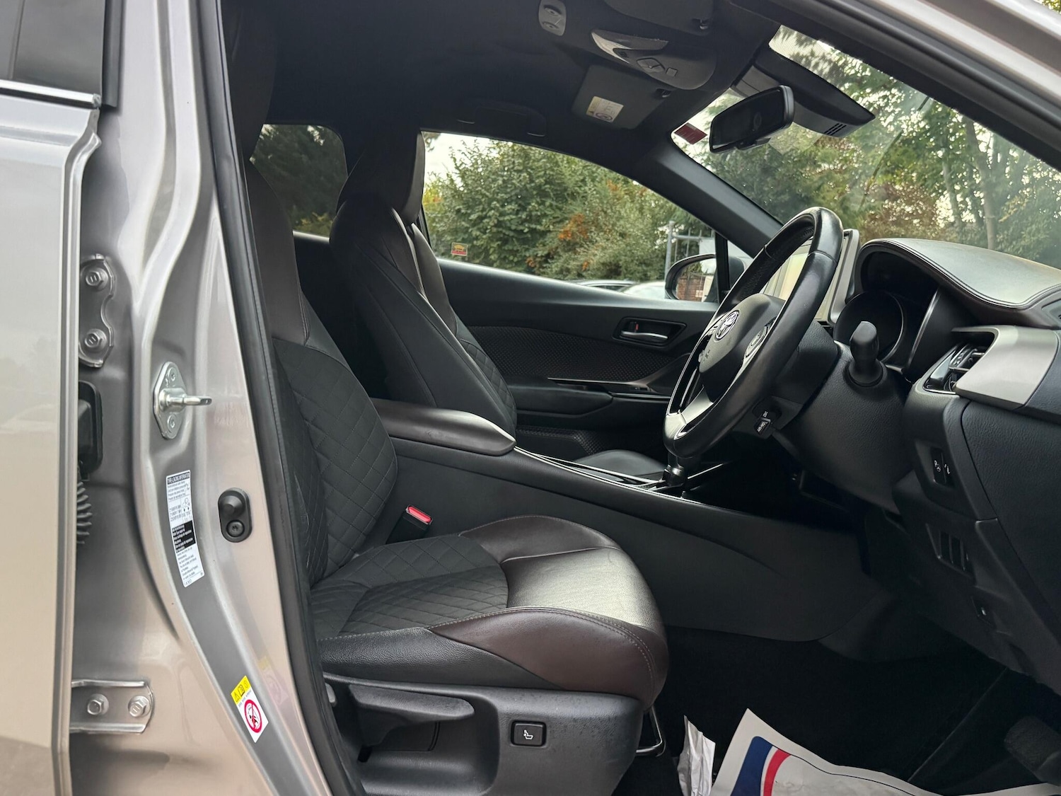 Used Toyota C-HR 2018 for sale - 76094755: Photo 19
