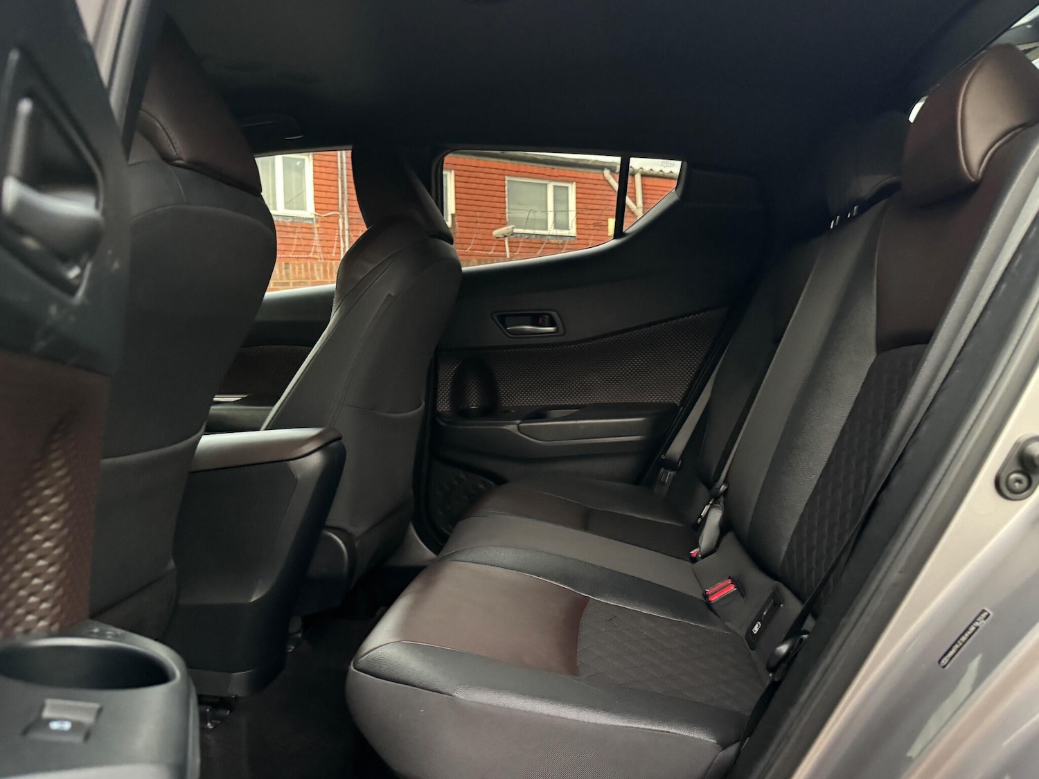 Used Toyota C-HR 2018 for sale - 76094755: Photo 26
