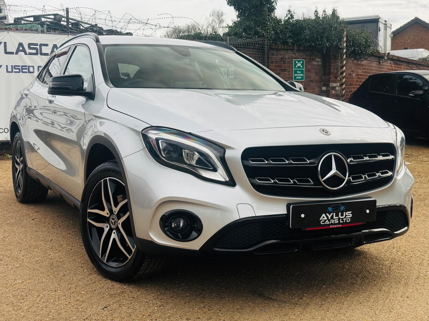 Used Mercedes-Benz GLA for sale - 77824607: Photo 2