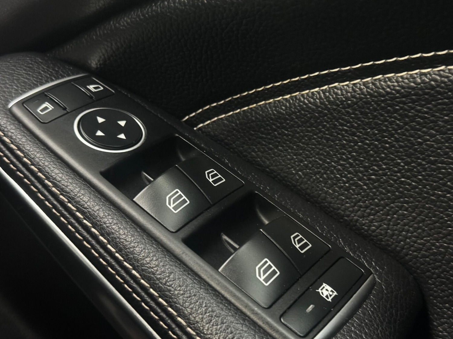 Used Mercedes-Benz GLA for sale - 77824607: Photo 39