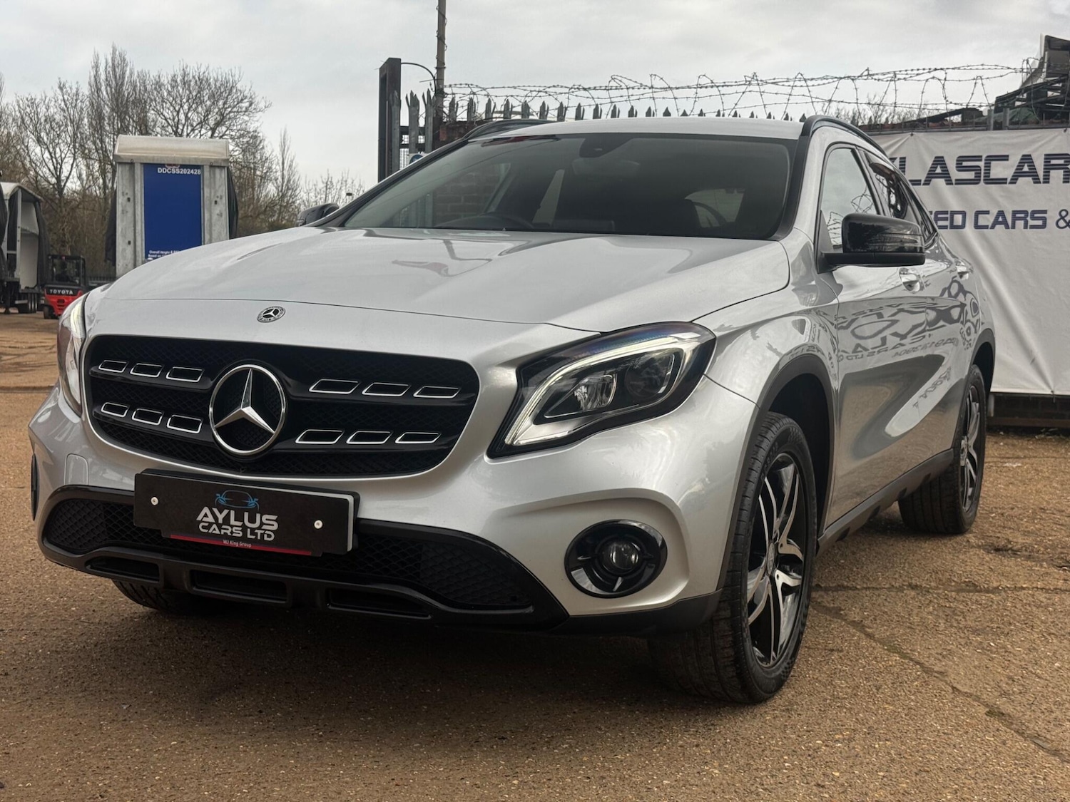 Used Mercedes-Benz GLA for sale - 77824607: Photo 4