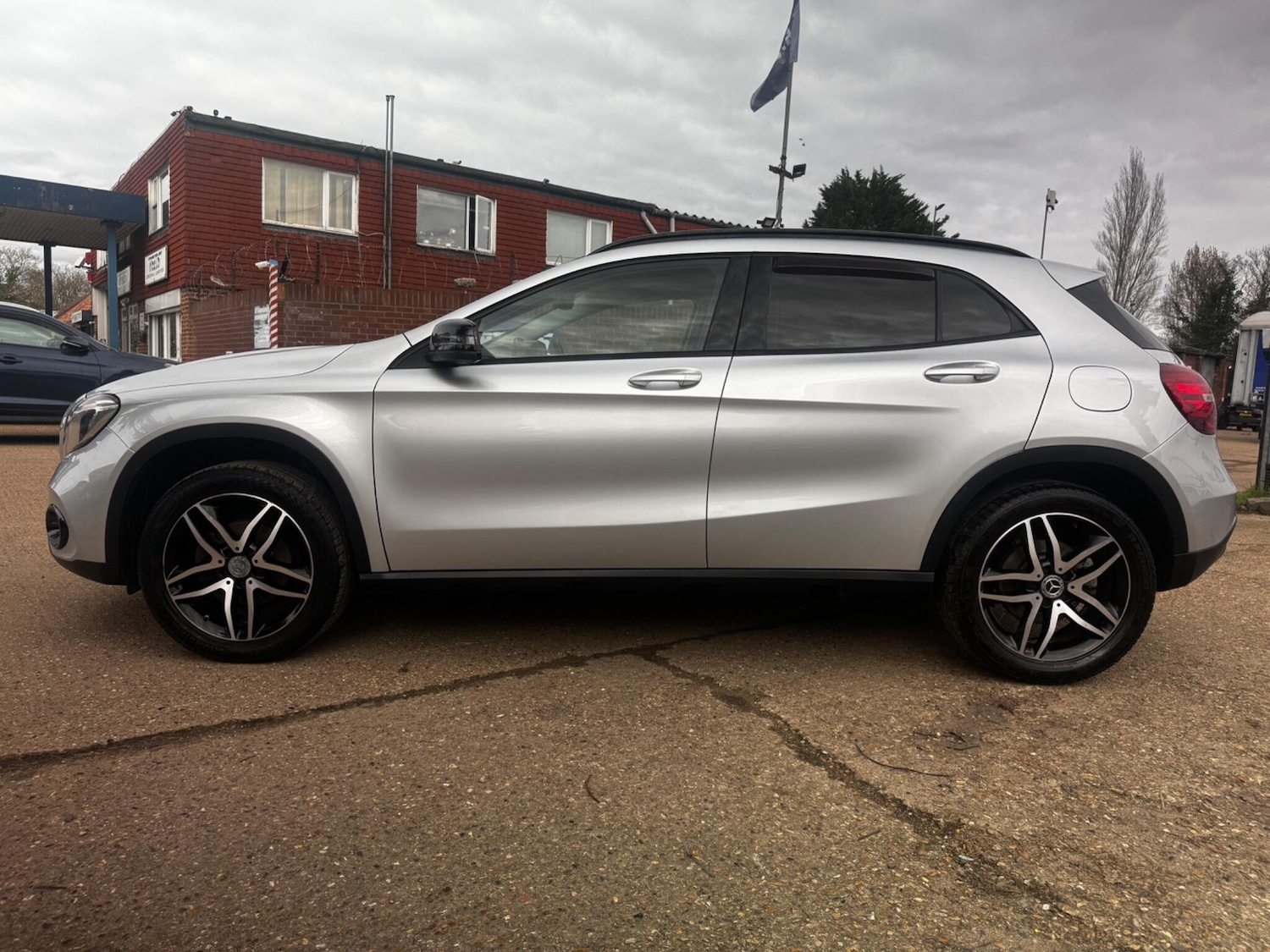 Used Mercedes-Benz GLA for sale - 77824607: Photo 9