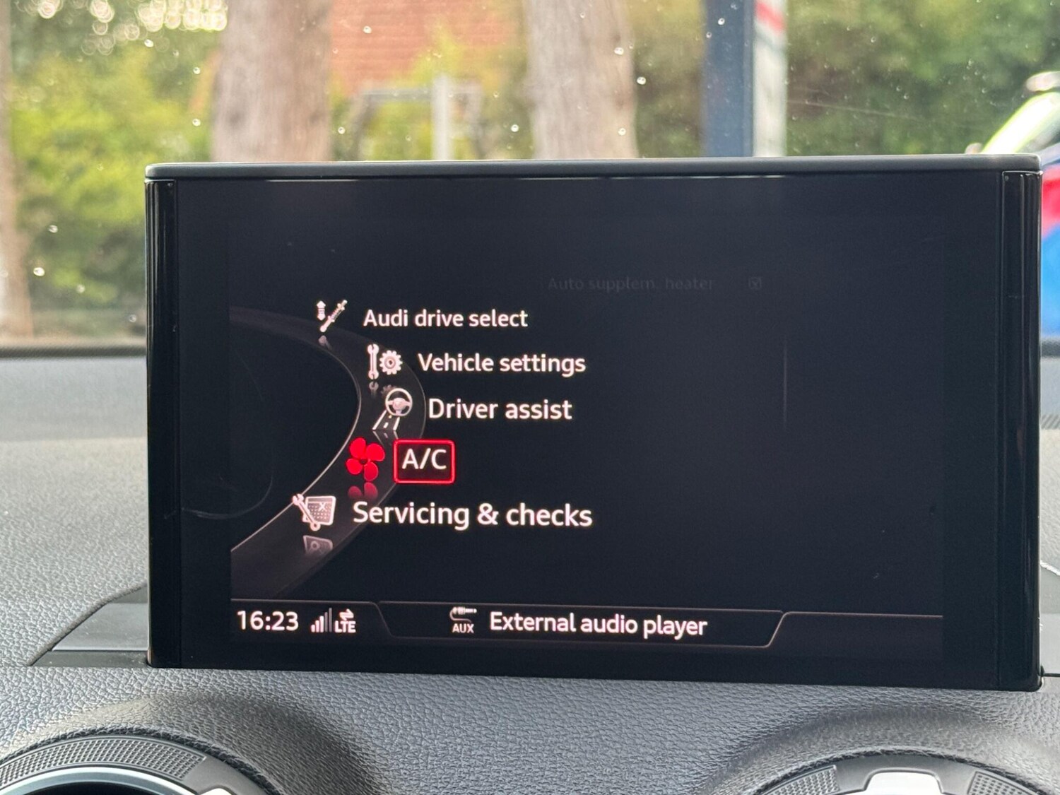 Used Audi Q2 2017 for sale - 75940129: Photo 29