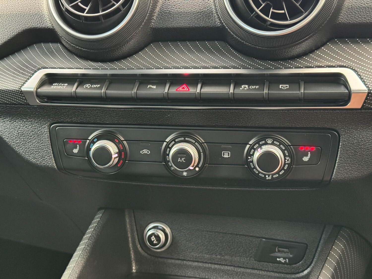 Used Audi Q2 2017 for sale - 75940129: Photo 35