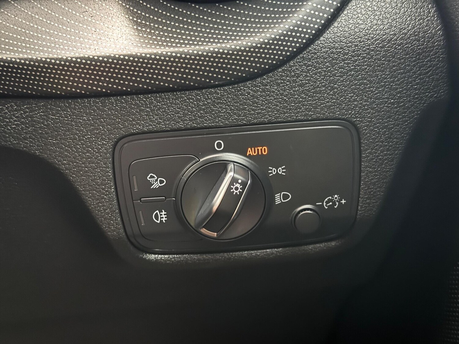 Used Audi Q2 2017 for sale - 75940129: Photo 43