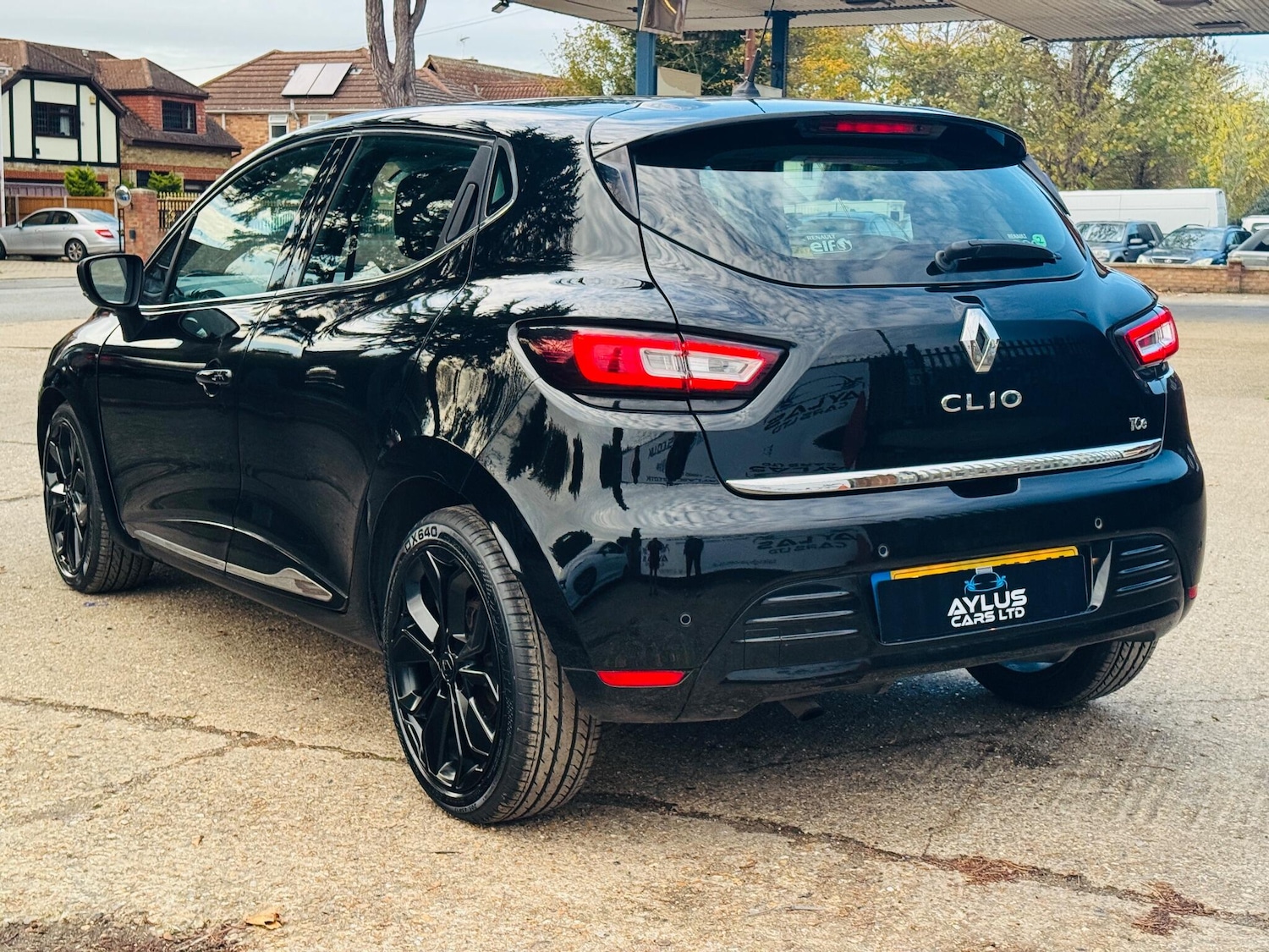 Used Renault Clio 2017 for sale - 76473895: Photo 10