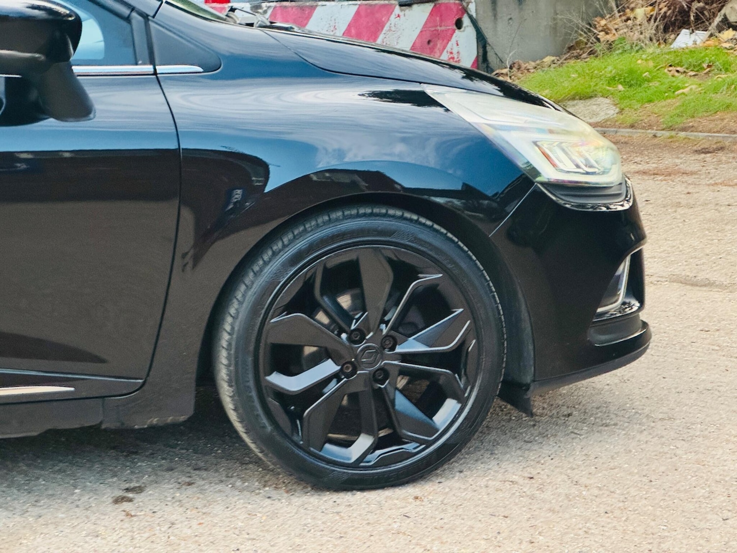 Used Renault Clio 2017 for sale - 76473895: Photo 16