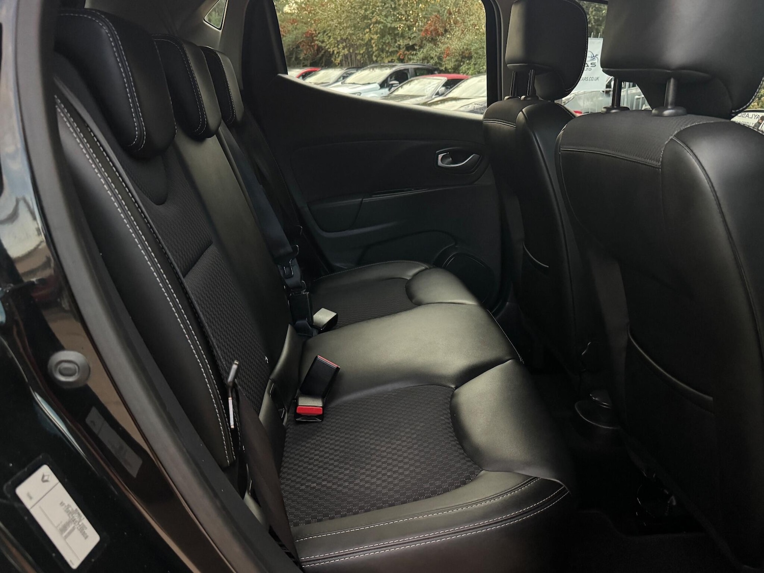 Used Renault Clio 2017 for sale - 76473895: Photo 20