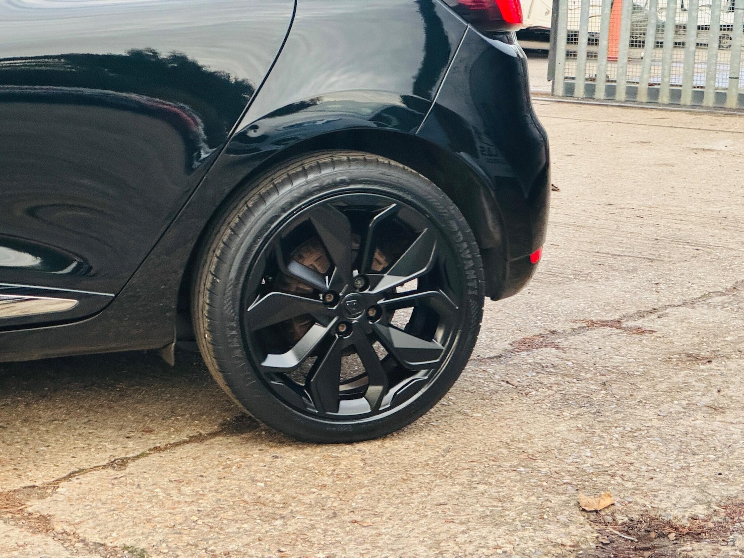 Used Renault Clio 2017 for sale - 76473895: Photo 9