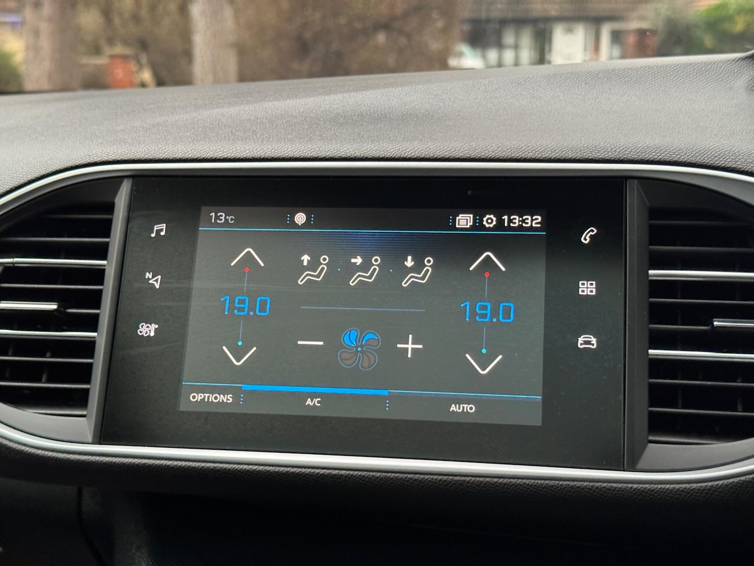 Used Peugeot 308 2020 for sale - 77029408: Photo 31