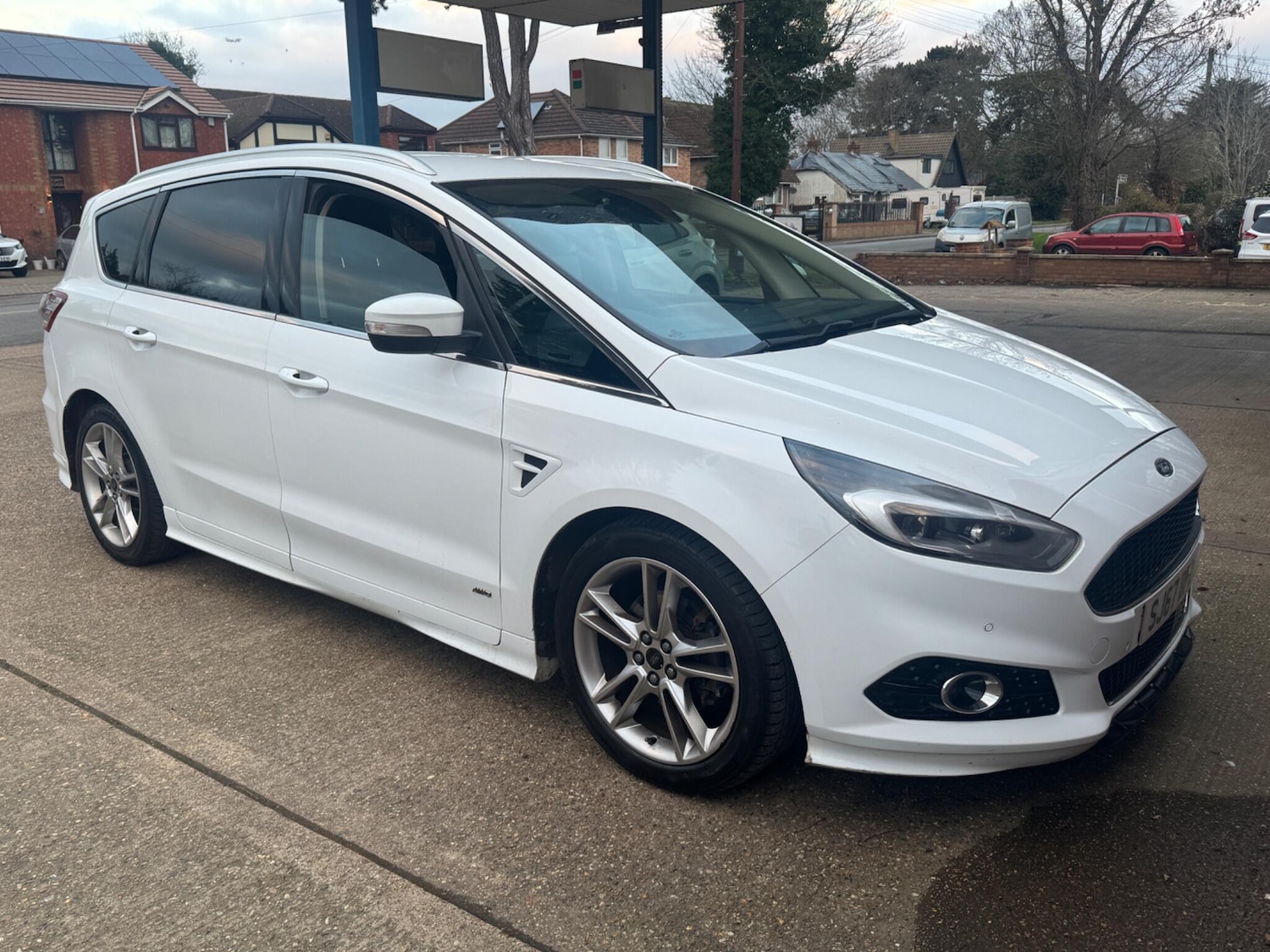 Used Ford S-Max 2017 for sale - 77049955: Photo 4
