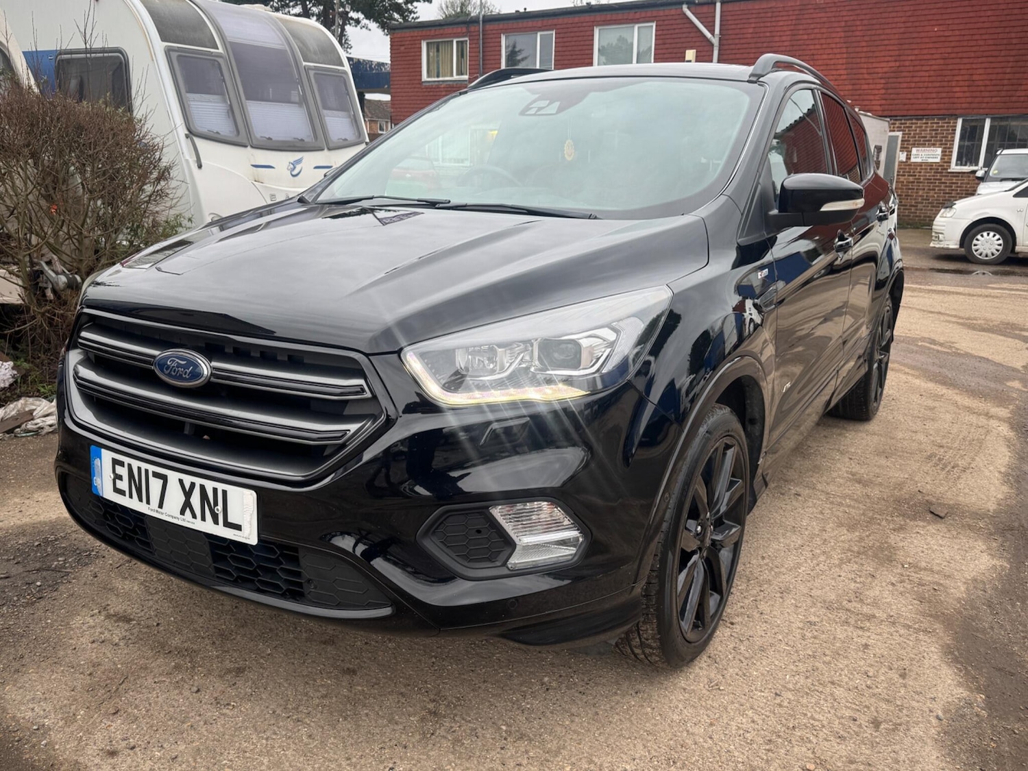 Used Ford Kuga 2017 for sale - 77633237: Photo 2