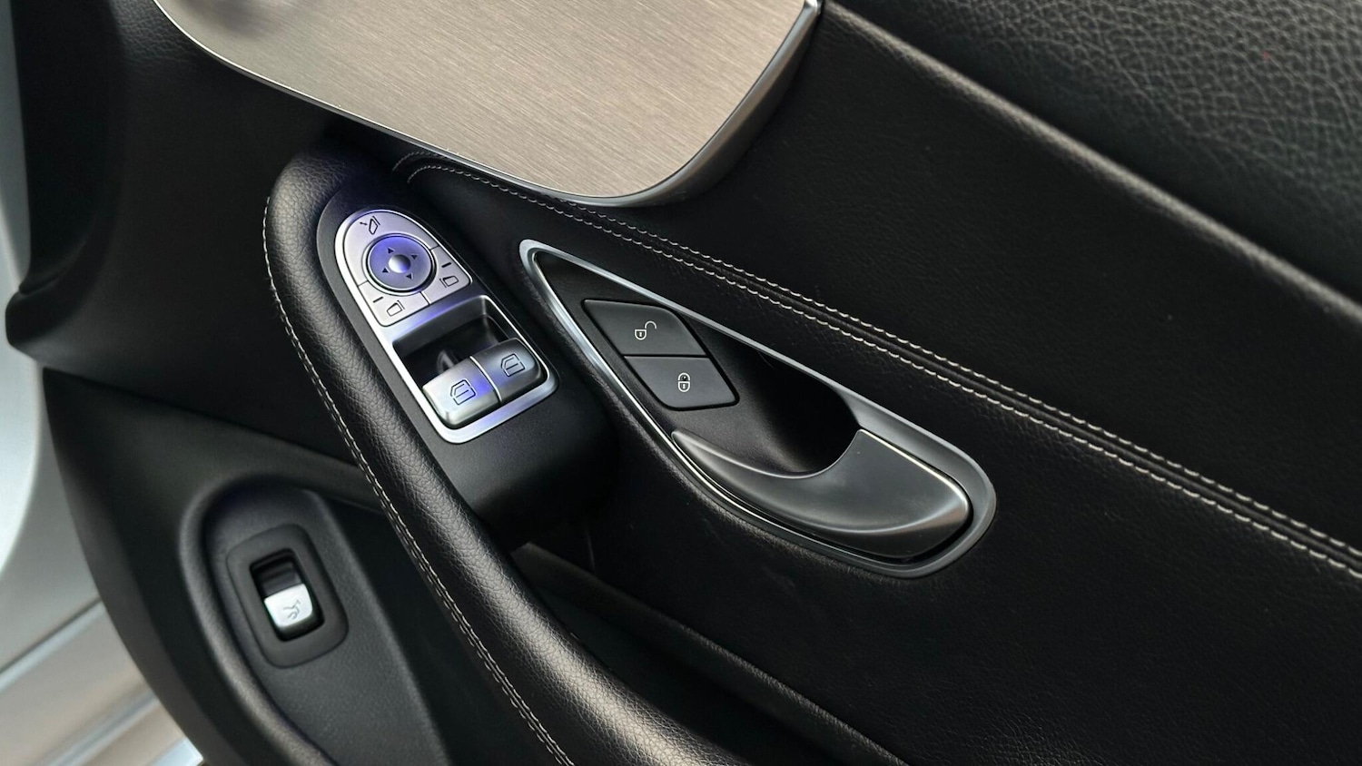 Used Mercedes-Benz C Class 2019 for sale - 77266667: Photo 35