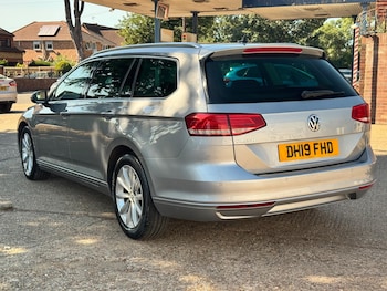 Used Volkswagen Passat 2019 for sale - 79075230: Photo