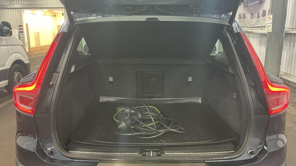 Used Volvo XC40 for sale - 76659353: Photo 10