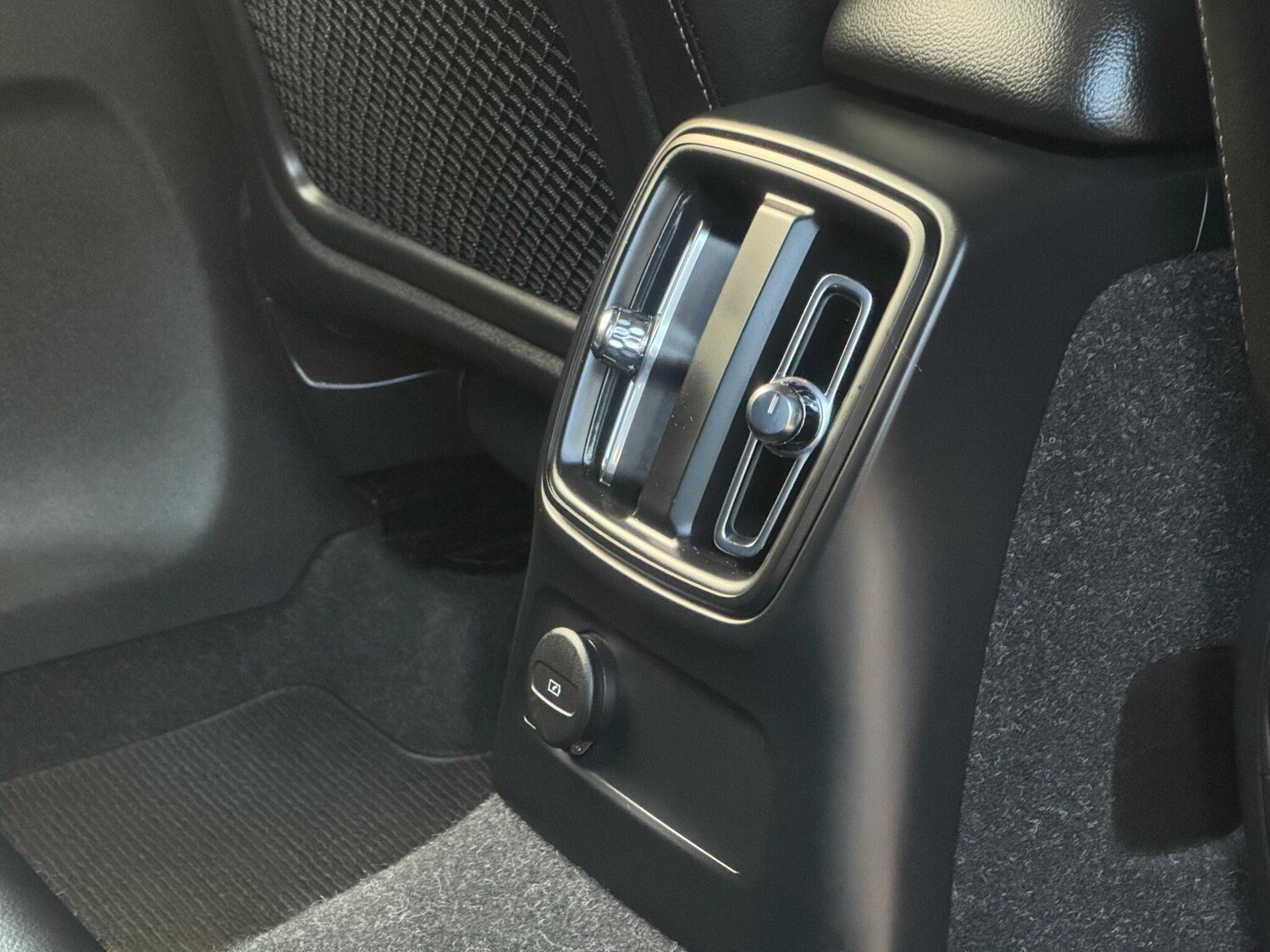 Used Volvo XC40 2021 for sale - 76659353: Photo 17